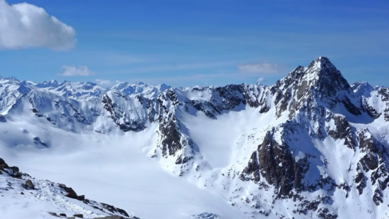 Rescatan con hipotermia grave a dos hermanos de 13 y 16 años en la montaña: sus papás los dejaron solos | LMCipolletti.com Rescatan con hipotermia grave a dos hermanos de 13 y 16 años en la montaña: sus papás los dejaron solos