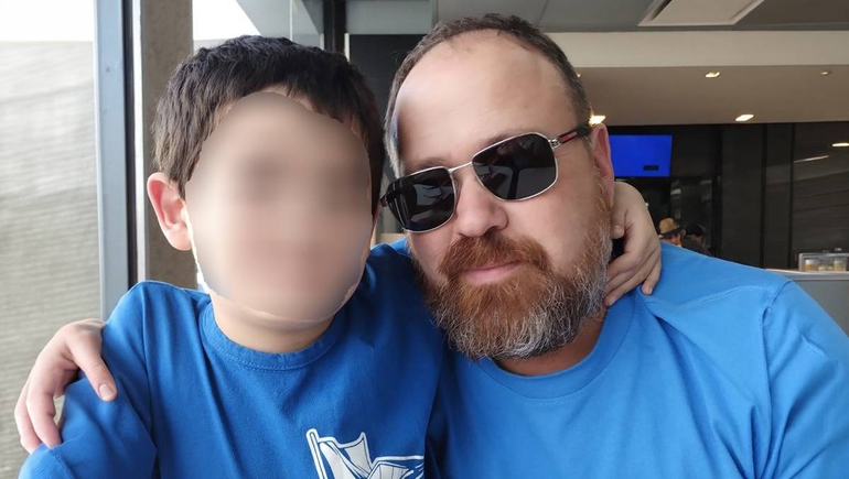 Marcelo junto a su pequeño hijo. Necesita que toda la región le envíe su energía positiva y rece por él.