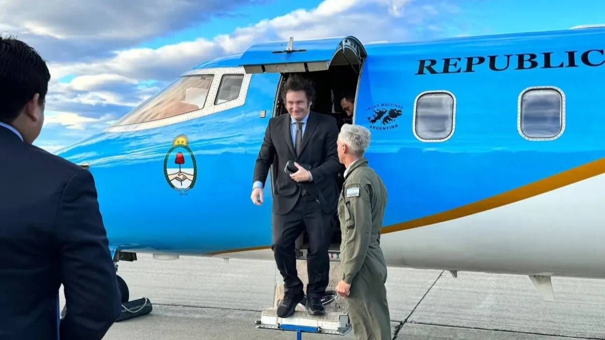 El Gobierno oficializó cambios en el régimen que regula los viajes oficiales al exterior de funcionarios públicos.