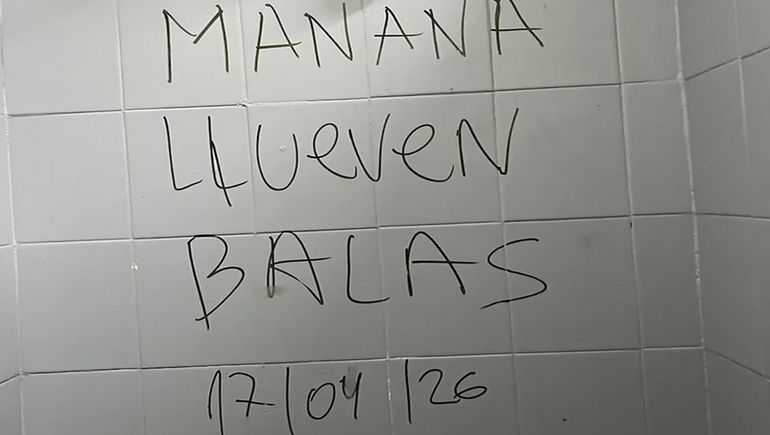 Las amenazas en escuelas no paran. La Policía allanó la casa de un estudiante.