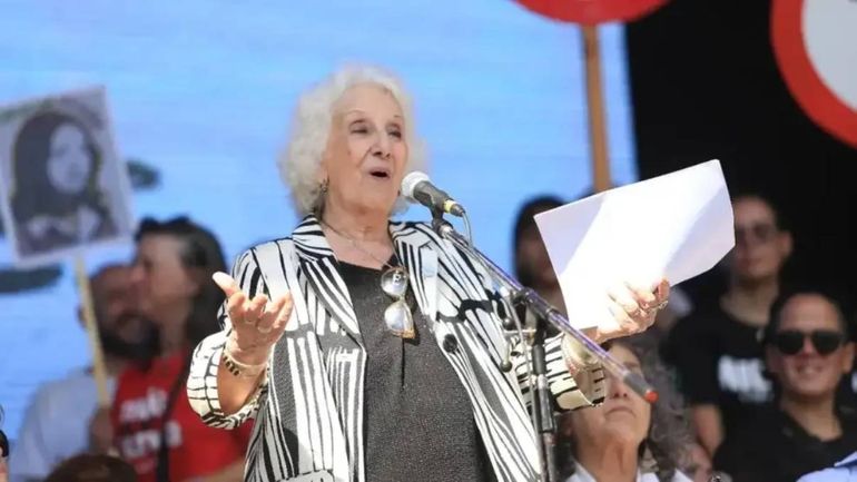 Denunciaron por “Amenaza de rebelión” y “alzamiento en armas contra la Constitución” a Estela de Carloto. Foto: NA.