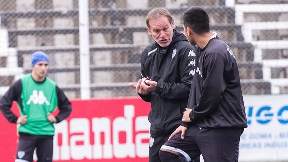 El Monito Opazo ya está listo. ¿Y ahora quién se pone la 9, Ruso?