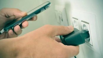 El gobierno anunció una reducción de la presión tributaria en facturas de luz y gas. El gobierno anunció una reducción de la presión tributaria en facturas de luz y gas.