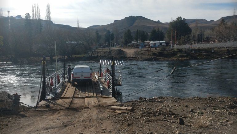 Histórico: en Villa Llanquín amanecieron con telefonía móvil por primera vez