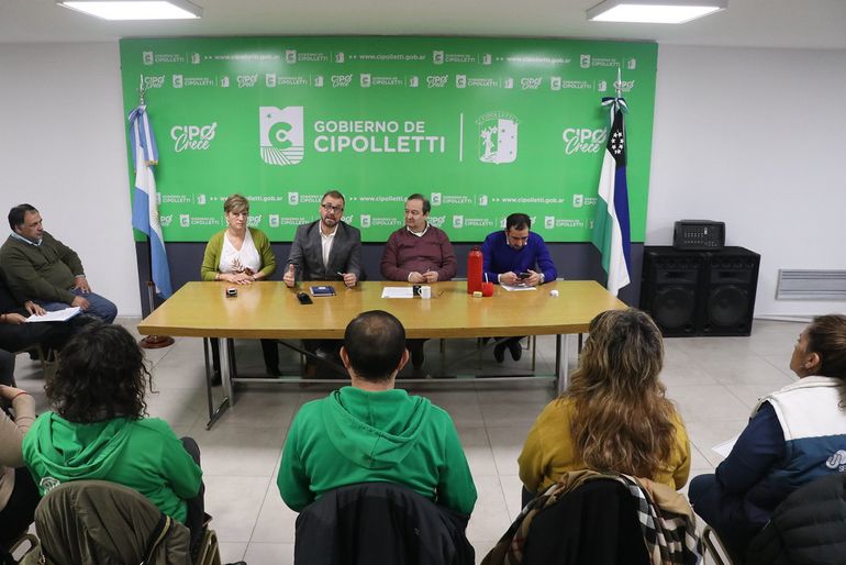 Municipales acordaron suba salarial anual del 111%