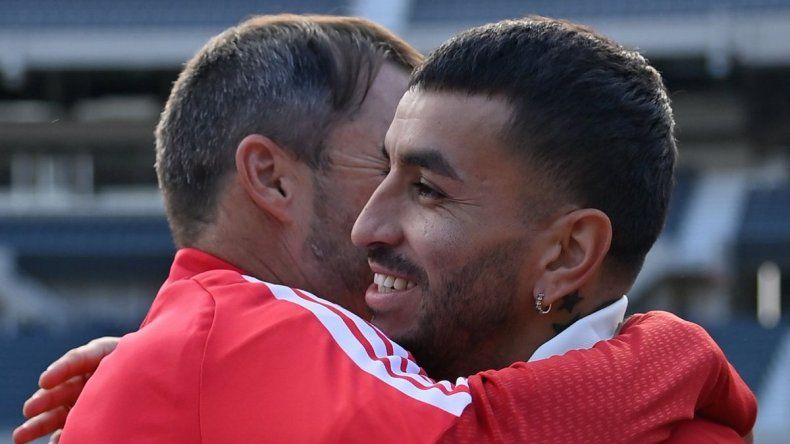 Ángel Correa y el Chacho Coudet, exentrenador de River.