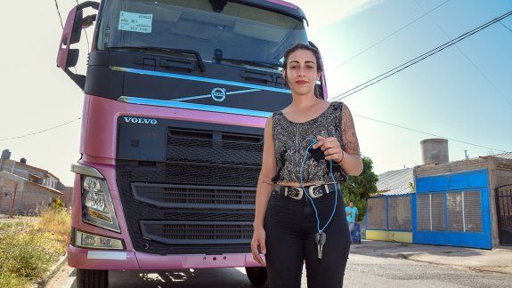Sabina ya puede salir a trabajar con su camión rosa