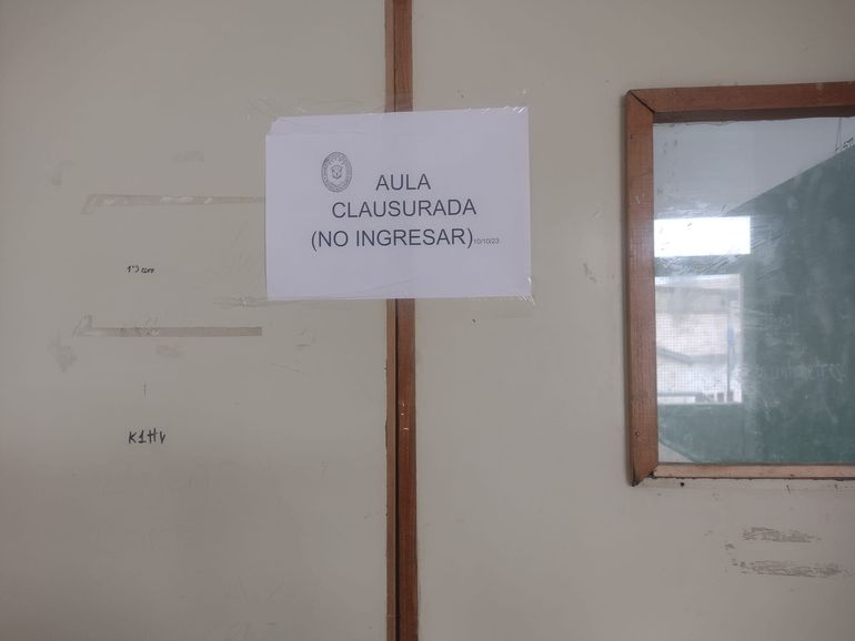 Una de las aulas clausuradas en el CET 9 de Cipolletti y denunciada en 2023 por UNTER.