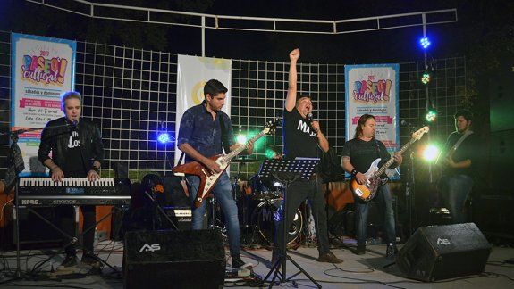 Bandas locales llegan al Anfiteatro en busca de un lugar en la fiesta
