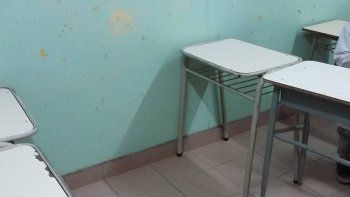 En la Escuela 285 faltan sillas en algunas aulas
