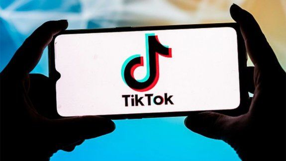 TikTok reconoció que manipula el algoritmo para impulsar algunos temas
