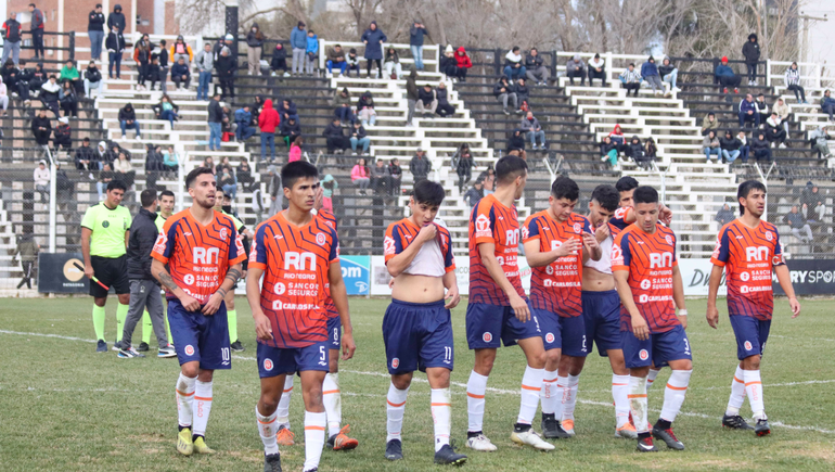 Roca es el último campeón de la Liga Confluencia.