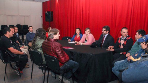 Se realizó ayer una audiencia en el Centro Cultural, adonde asistieron el Municipio, el gremio y comerciantes.