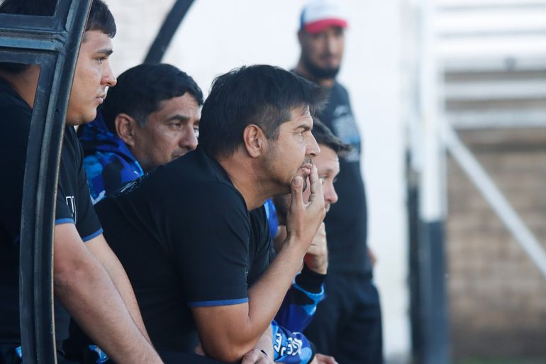 Alejandro Abaurre es el entrenador de Deportivo Rincón. Fotos: Anahí Cárdena 