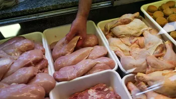 Un carnicero reveló por qué es un error fatal pedir pechuga de pollo en la carnicería | LMCipolletti.com Un carnicero reveló por qué es un error fatal pedir pechuga de pollo en la carnicería