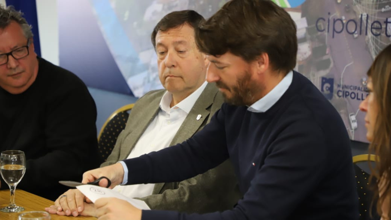 Dos empresas fueron las presentadas en la apertura de sobres.