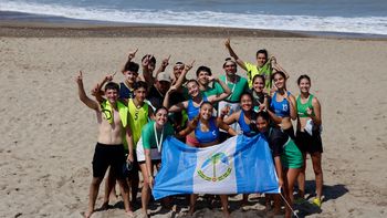 El beach handball copó el podio y hace historia en los Juegos Nacionales de Playa