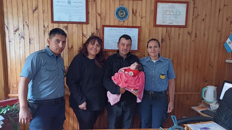 La pequeña estaba al cuidado de sus tíos cuando dejó de respirar. La pequeña estaba al cuidado de sus tíos cuando dejó de respirar.