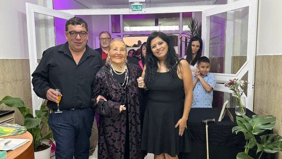 Matrimonio reabre tradicional hotel allense e invitan a la ex dueña
