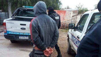 ataco a su pareja con un cuchillo y lo detuvieron tras un allanamiento