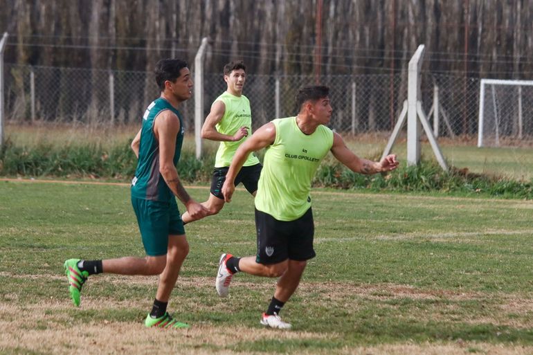 Iñaki Marcos hizo dos goles en el amistoso que los suplentes jugaron este miércoles. Fotos: Anahí Cárdena&nbsp;