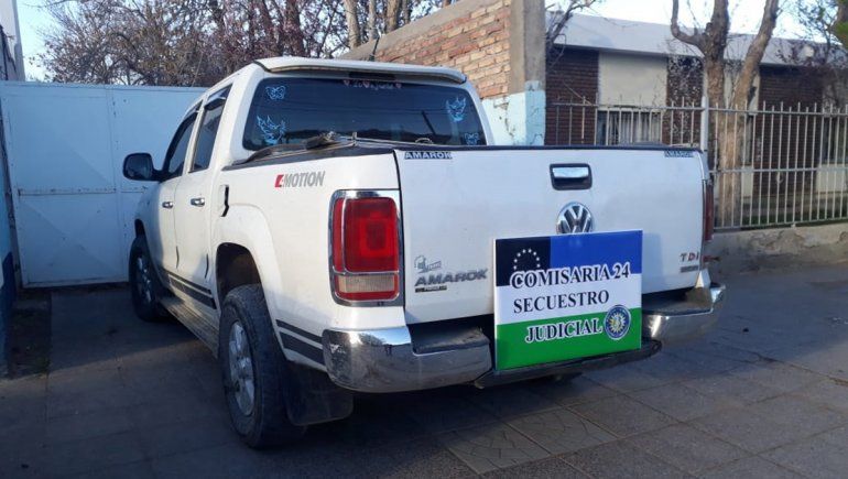 Armados y a los golpes, robaron en dos locales e intentaron darse a la fuga