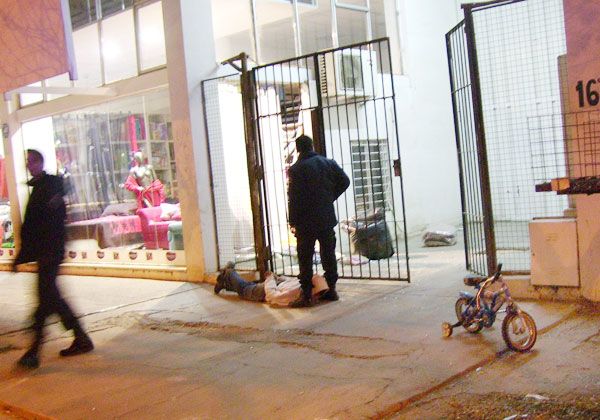 Delincuentes atrapados en pleno robo