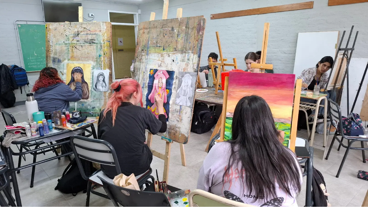 El Instituto Universitario Patagónico de las Artes tiene una oferta de 28 carreras de formación artística. | LMCipolletti.com El Instituto Universitario Patagónico de las Artes tiene una oferta de 28 carreras de formación artística.