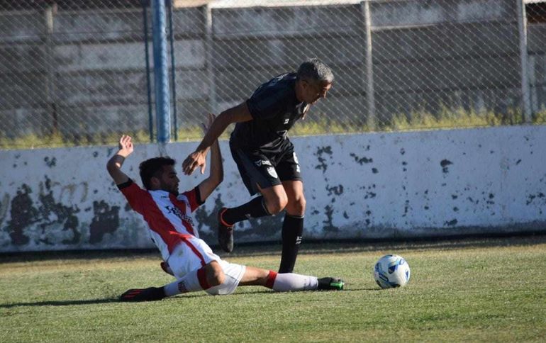 Otra dura derrota de Cipolletti: jugó mal y cayó ante Sansinena