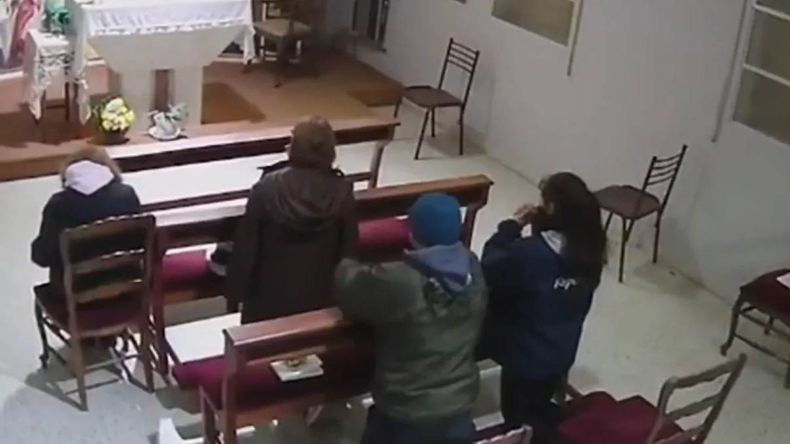 El robo se produjo en plena iglesia de Santa Fe