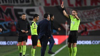 river sigue golpeado: perdio con godoy cruz y enloquecio gallardo