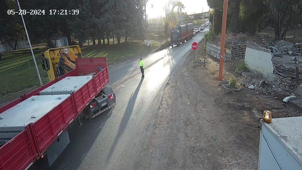 Siguen las multas por no respetar las señales del puente ferroviario