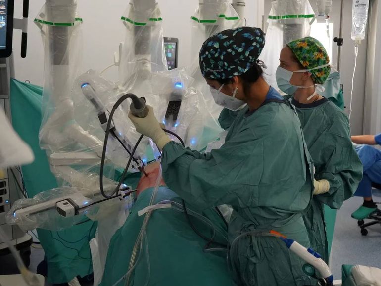 España hizo el primer trasplante pulmonar con un robot, sin abrir el tórax