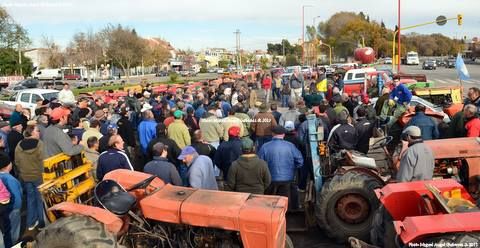 Reunión caótica de la Federación de Productores