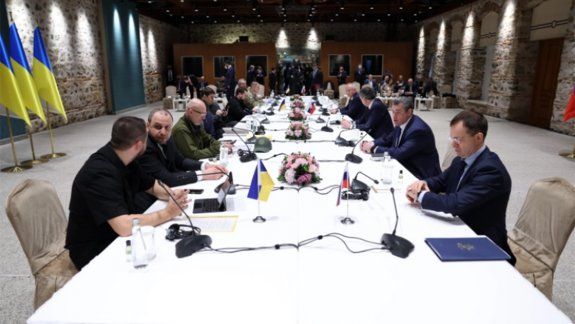 Rusia dice que reducirá la actividad militar cerca de Kiev