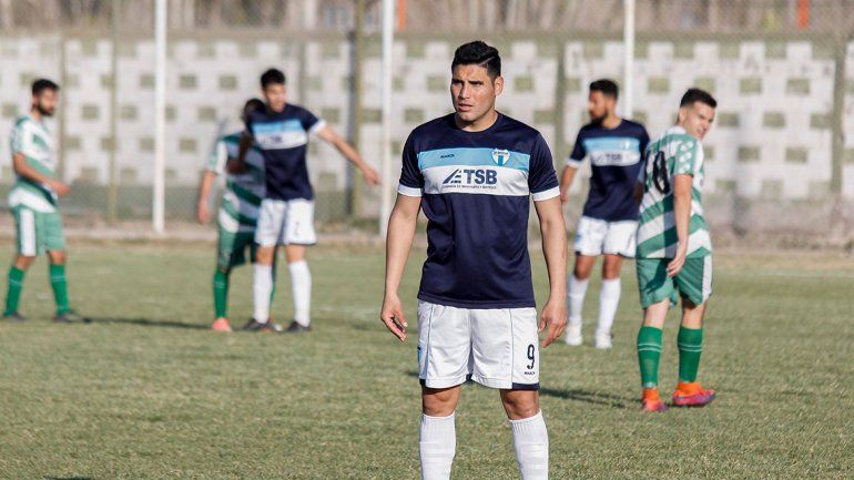 La Amistad goleó a San Martín y los mira a todos desde la cima