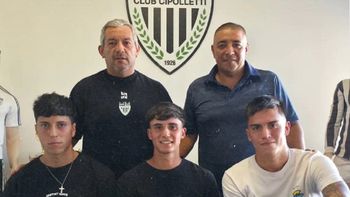 Tres juveniles firmaron su primer contrato profesional en Cipo. Tres juveniles firmaron su primer contrato profesional en Cipo.