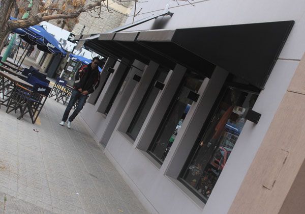 Se alzaron con 2.000 pesos y cheques de Amici