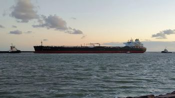 Otamérica construye dos nuevos tanques para acompañar el crecimiento de Vaca Muerta. | LMCipolletti.com Otamérica construye dos nuevos tanques para acompañar el crecimiento de Vaca Muerta.