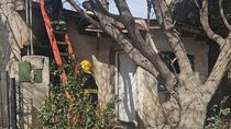 La señora de 77 años fue rescatada pero aún permanece internada en coma.