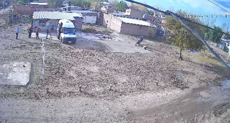 El robo se registró pasadas las 10:30 en el barrio 2 de Febrero. Foto: Gentileza.