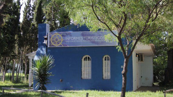 En el centro de informes turísticos de la ciudad casi no se registraron consultas por hospedaje de visitantes, algo que es habitual los findes largos.