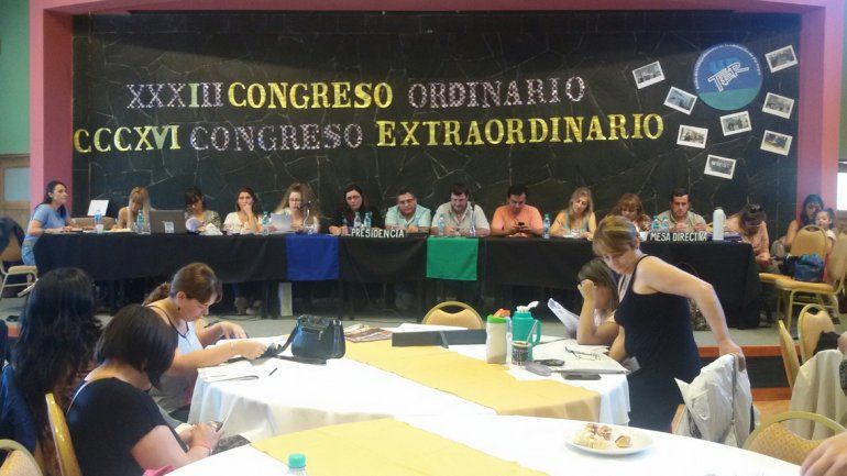 Docentes de todo Río Negro participaron del congreso de UNTER en Roca.