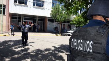 La Brigada de Explosivos de Bomberos recibe un 95% de llamadas falsas de amenaza de bomba en establecimientos.