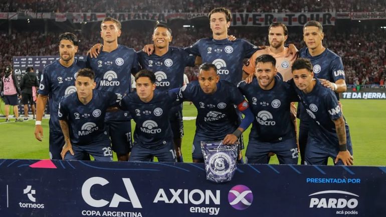Independiente Rivadavia se consagró en la Copa Argentina con los cipoleños Franco Amarfil y Ezequiel Centurión.