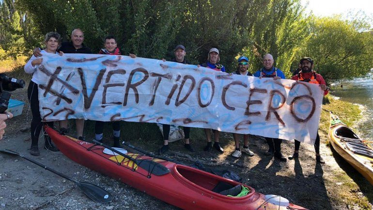 Kayakistas del Alto Valle remarán por el vertido cero en los ríos