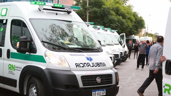 El ministerio de Salud incorporó 36 ambulancias para los hospitales
