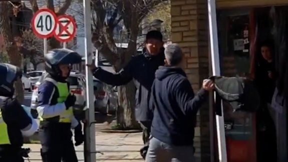 Video: Manolo Berra detuvo a las trompadas a un ladrón