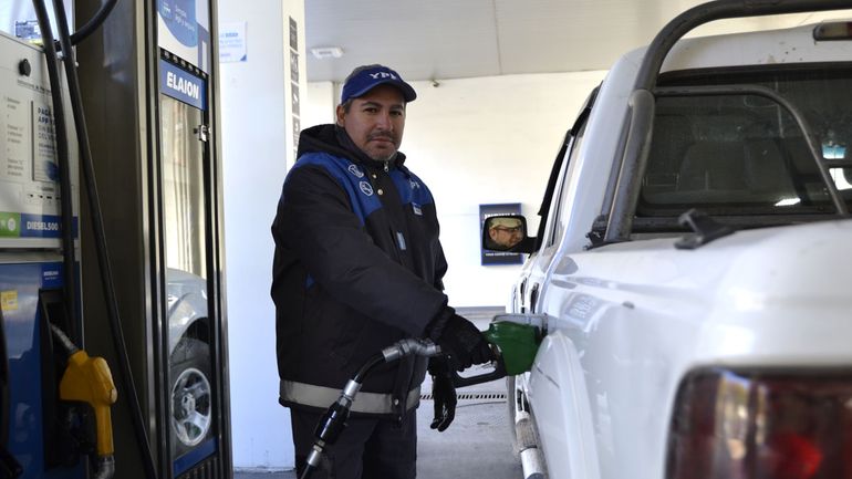 Llenar el tanque ahora tiene un diferencial del lado neuquino.