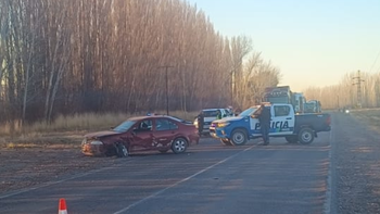 Uno de los vehículos siniestrados en la Ruta 7, cerca de San Patricio del Chañar / Foto Gentileza